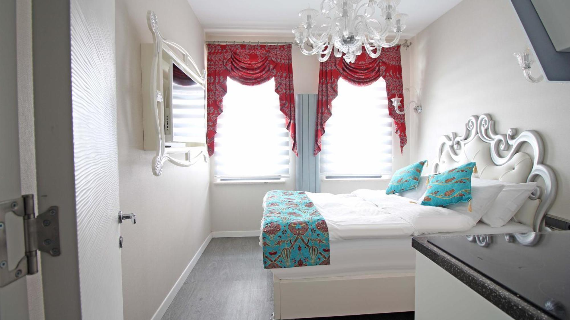 Excellent Galata Apartment
