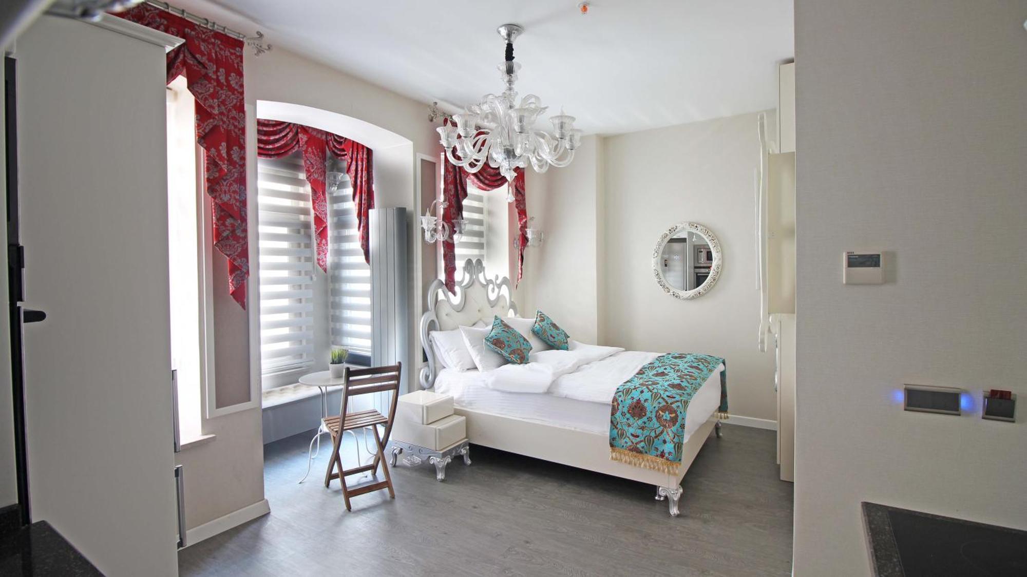 Excellent Galata Apartment