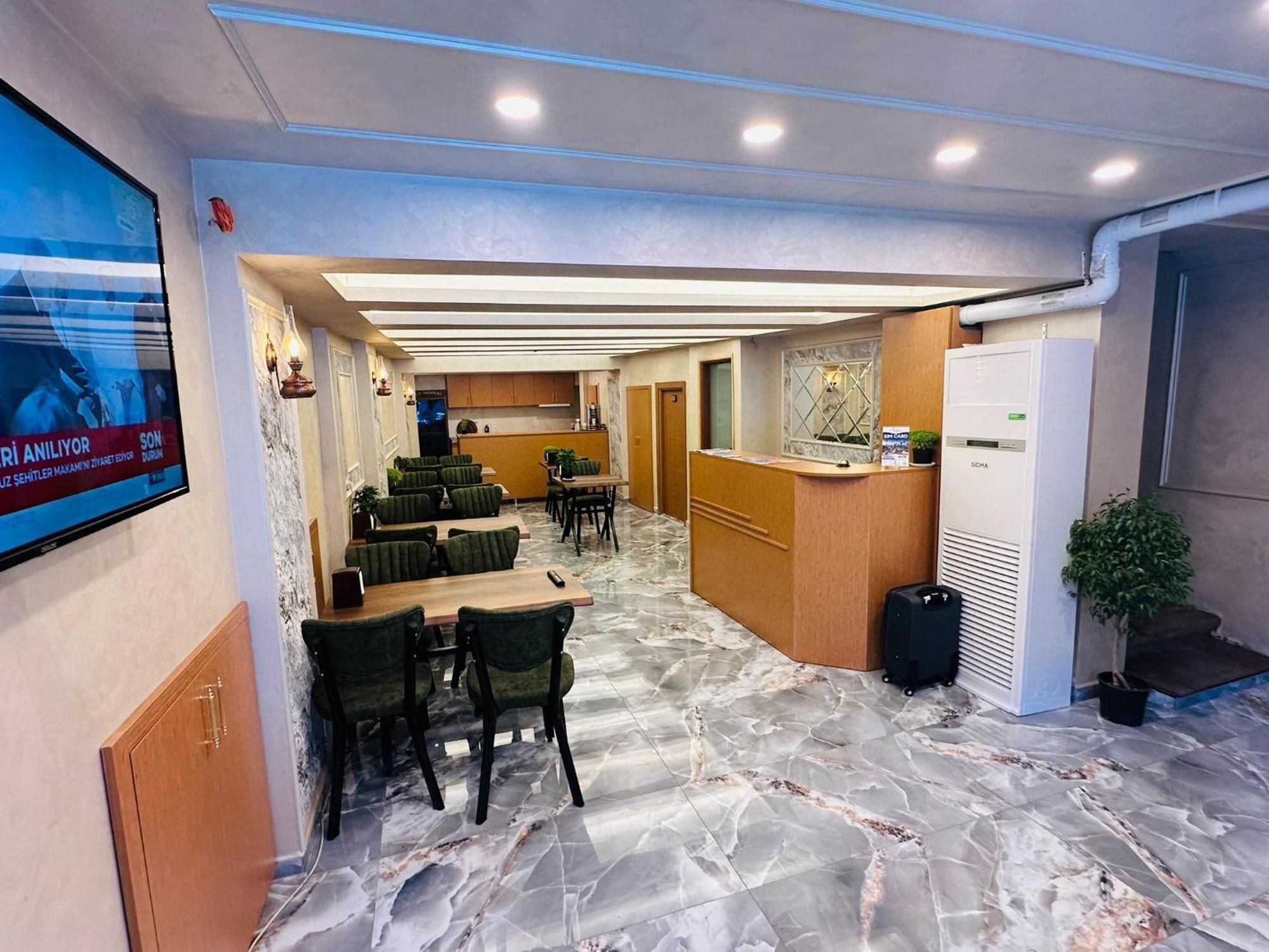 Riverside Hotel 3*