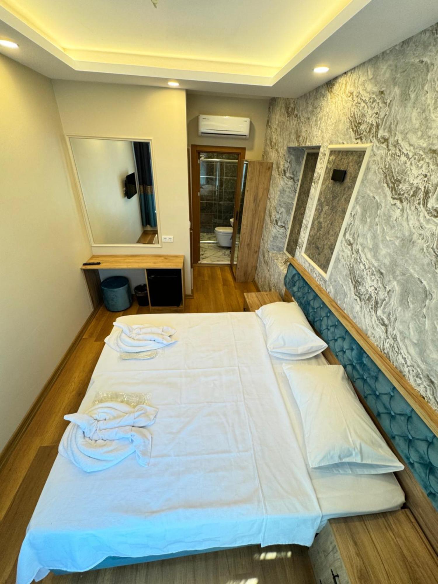 Hotel Riverside