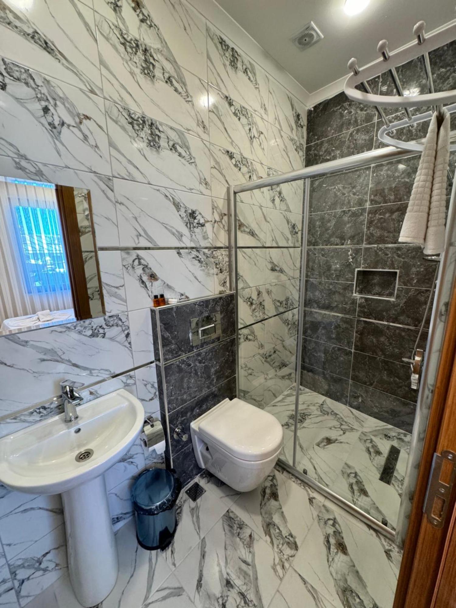 Hotel Riverside 3*