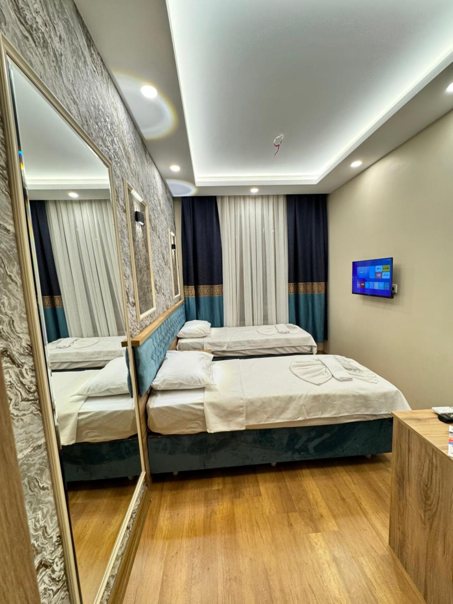Riverside 3*