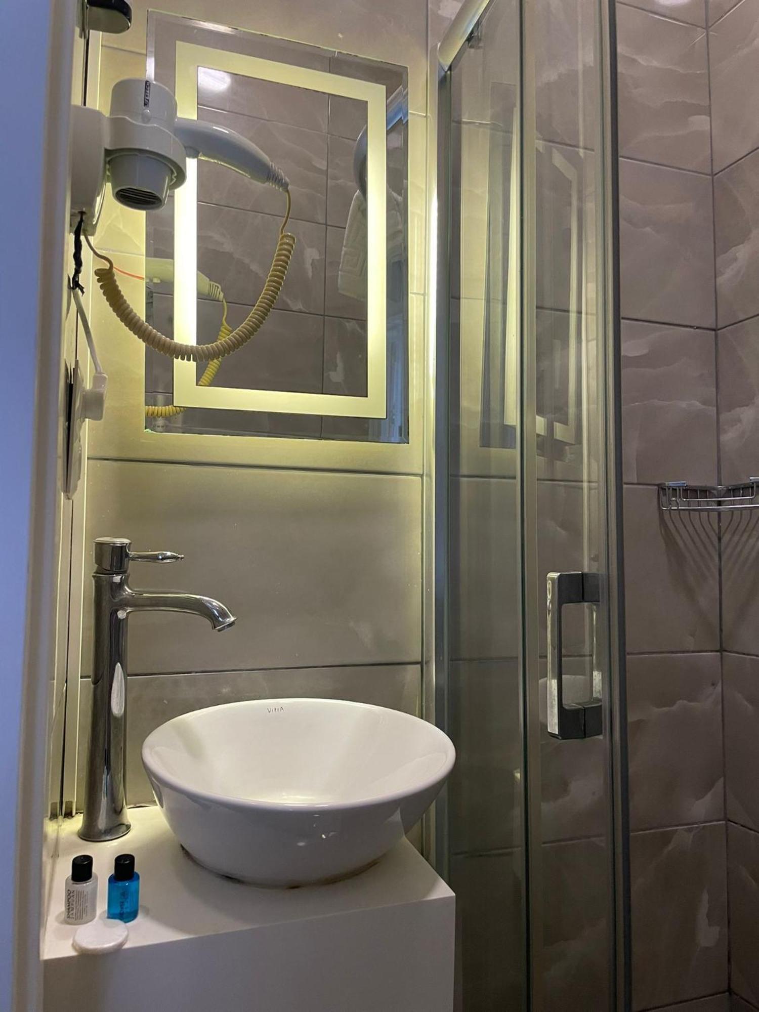 Hotel Pasaport Pier Kadikoey 3*