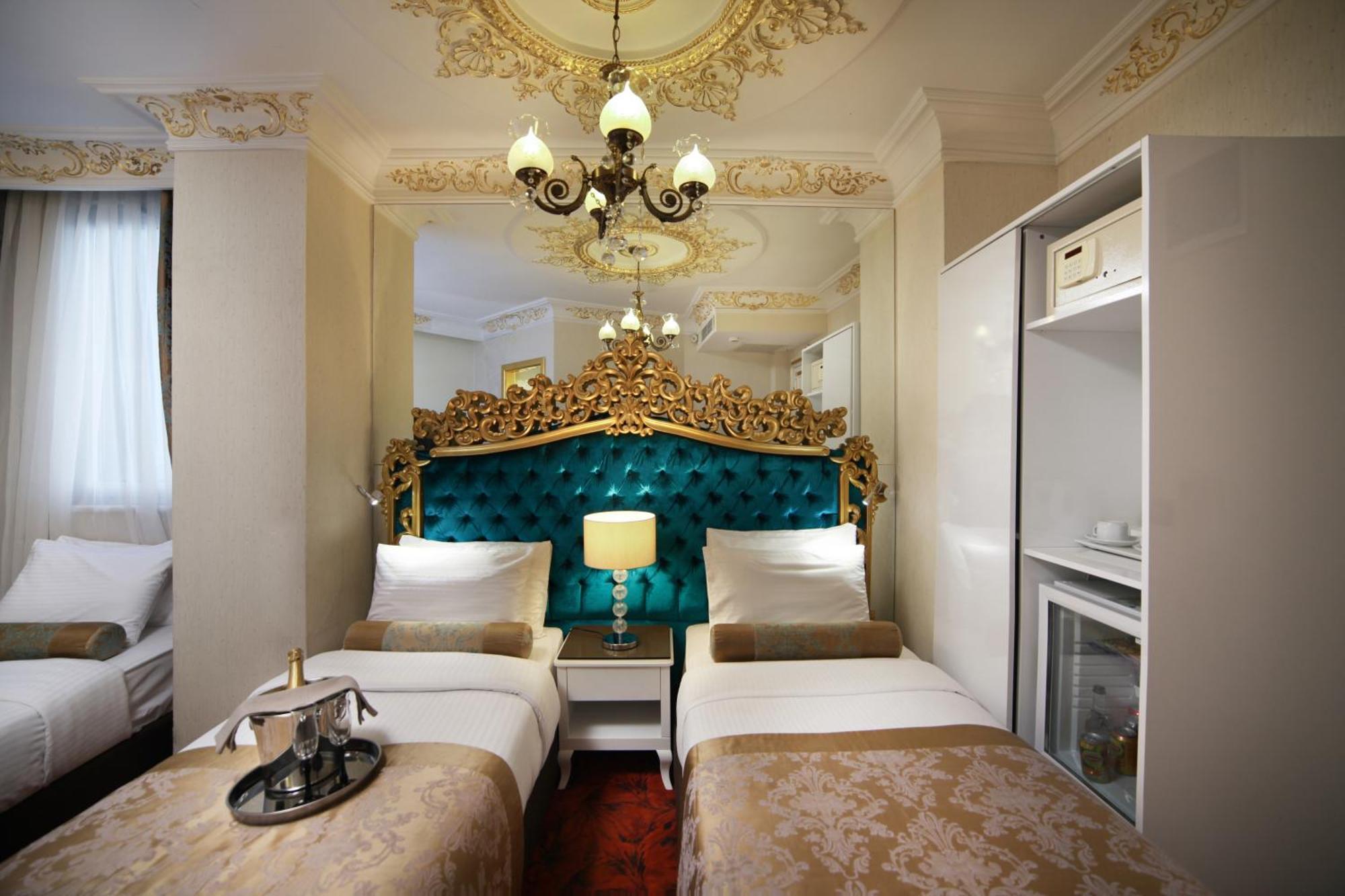 White Monarch Hotel 4*