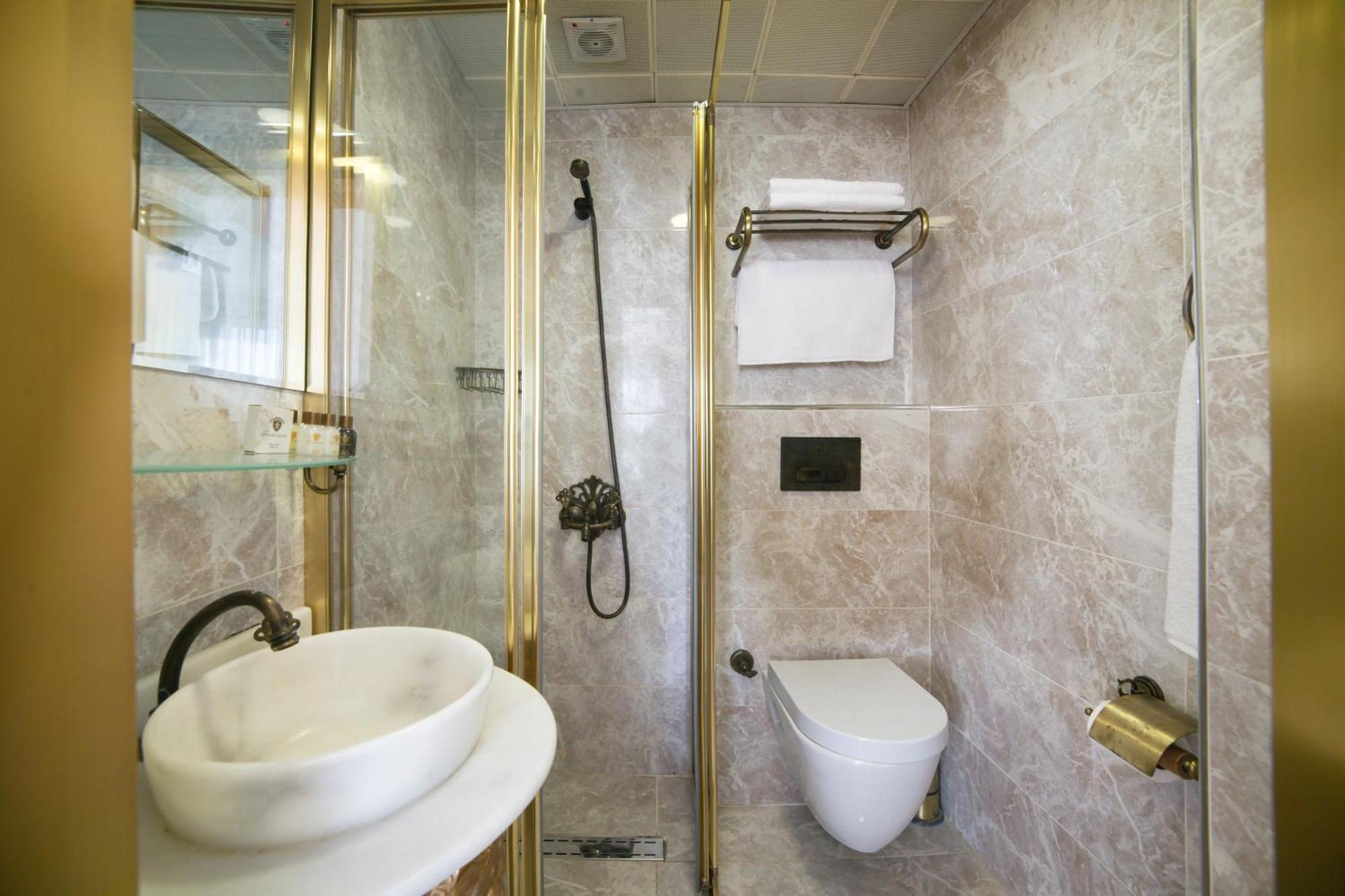 Hotel White Monarch 4*