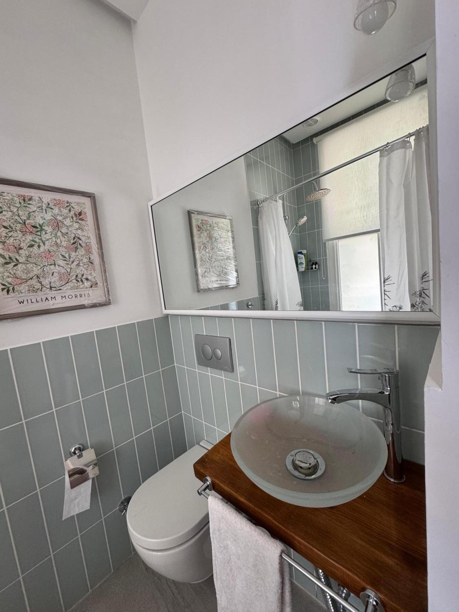 Inn Levant De Luxe