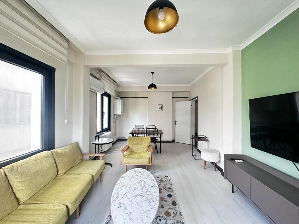 Wonder Karakoey 4- Ultra Luxury , 4br, 2ba Sea View Apartment Istanbul
