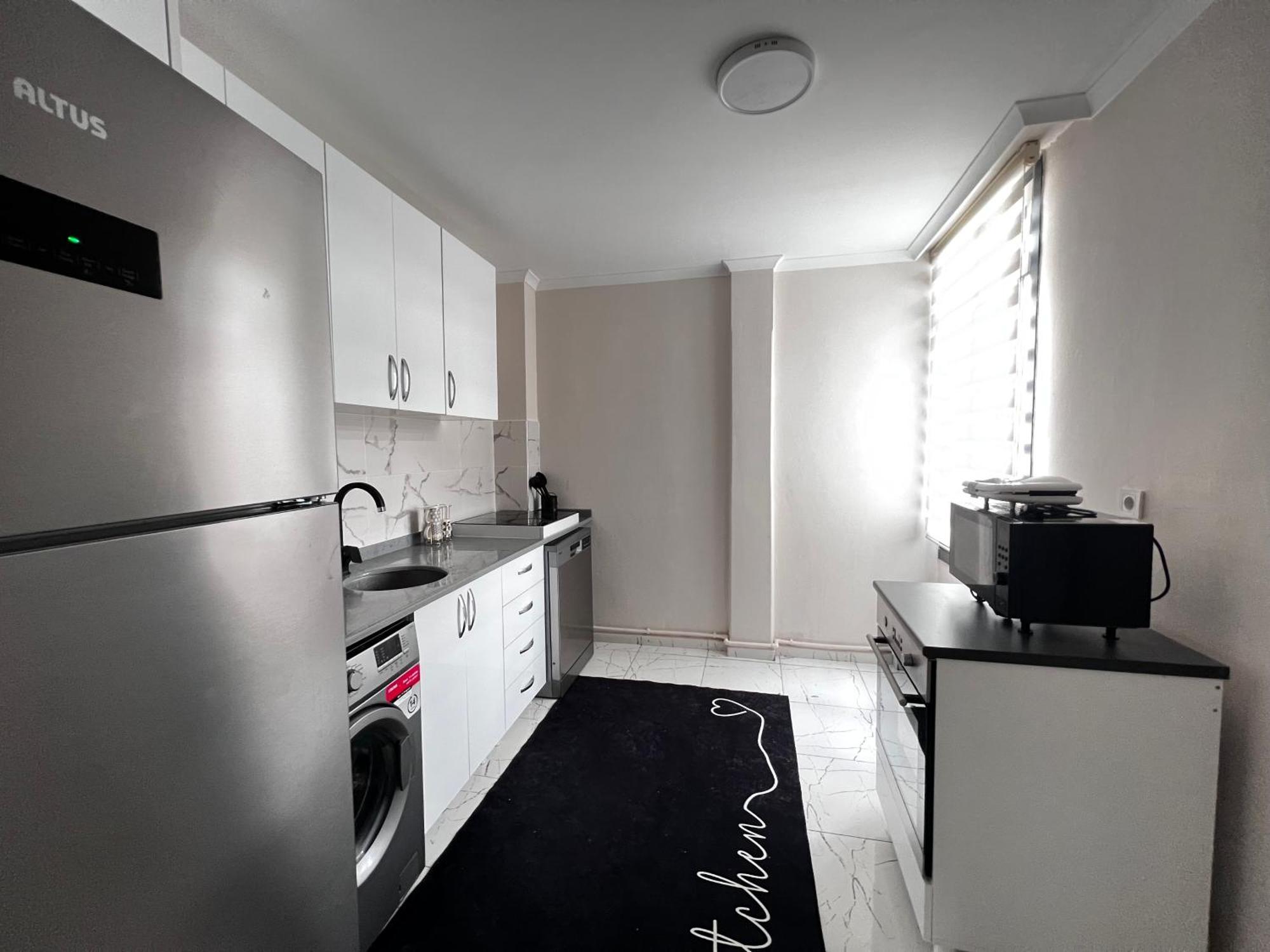Wonder Karakoey 4- Ultra Luxury , 4br, 2ba Sea View Istanbul
