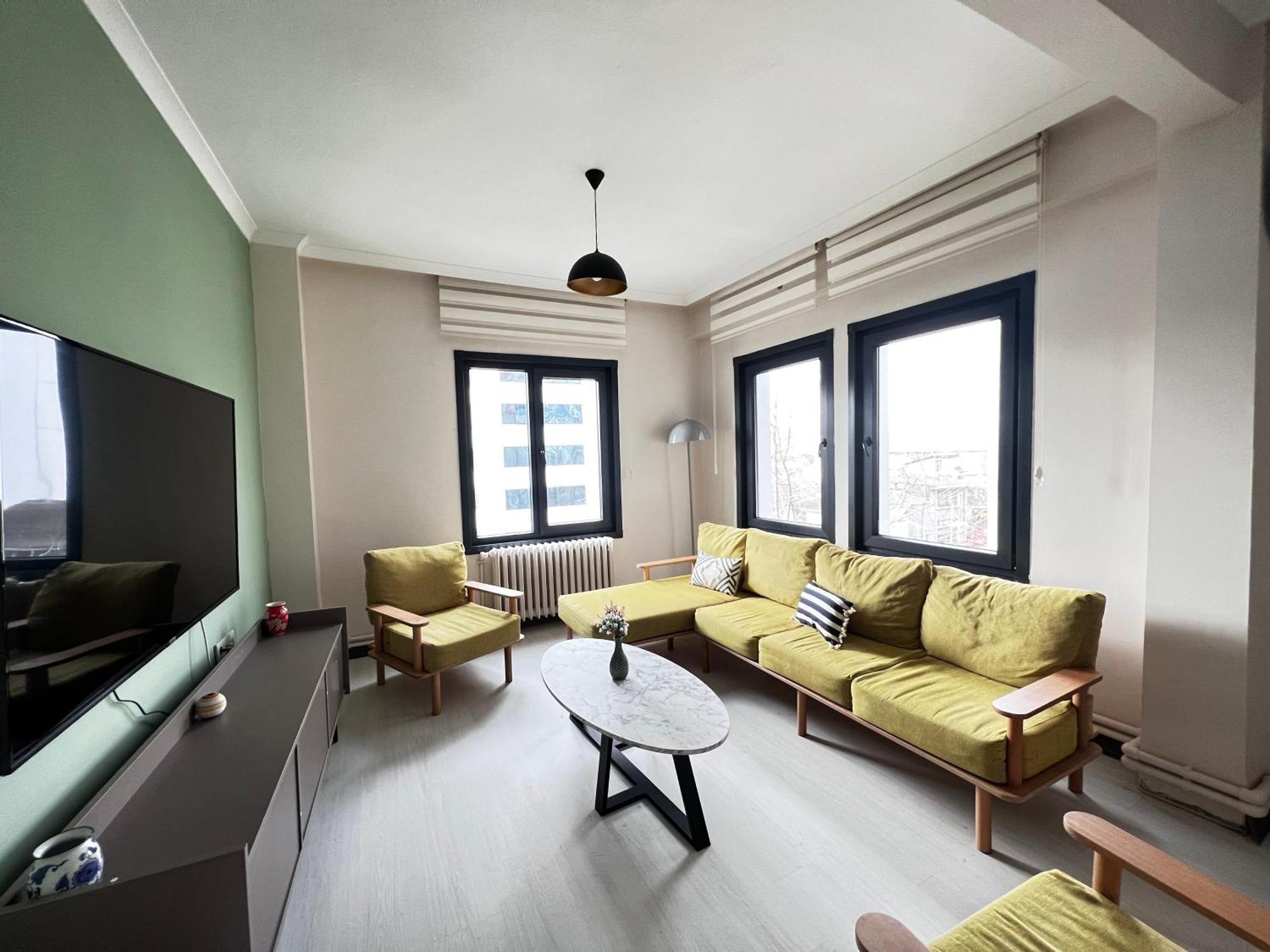 Wonder Karakoey 4- Ultra Luxury , 4br, 2ba Sea View * Istanbul