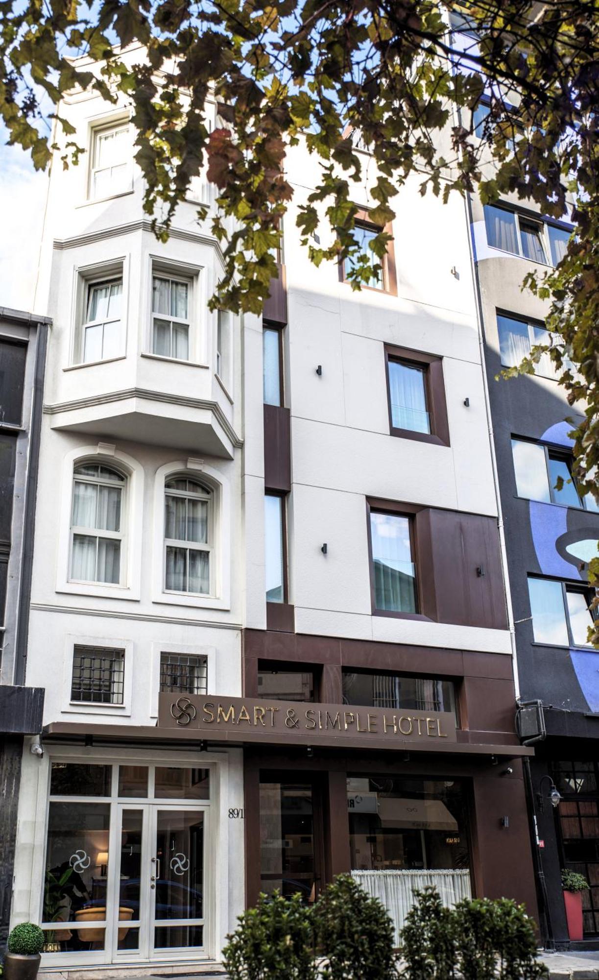 Smart And Simple Karakoy