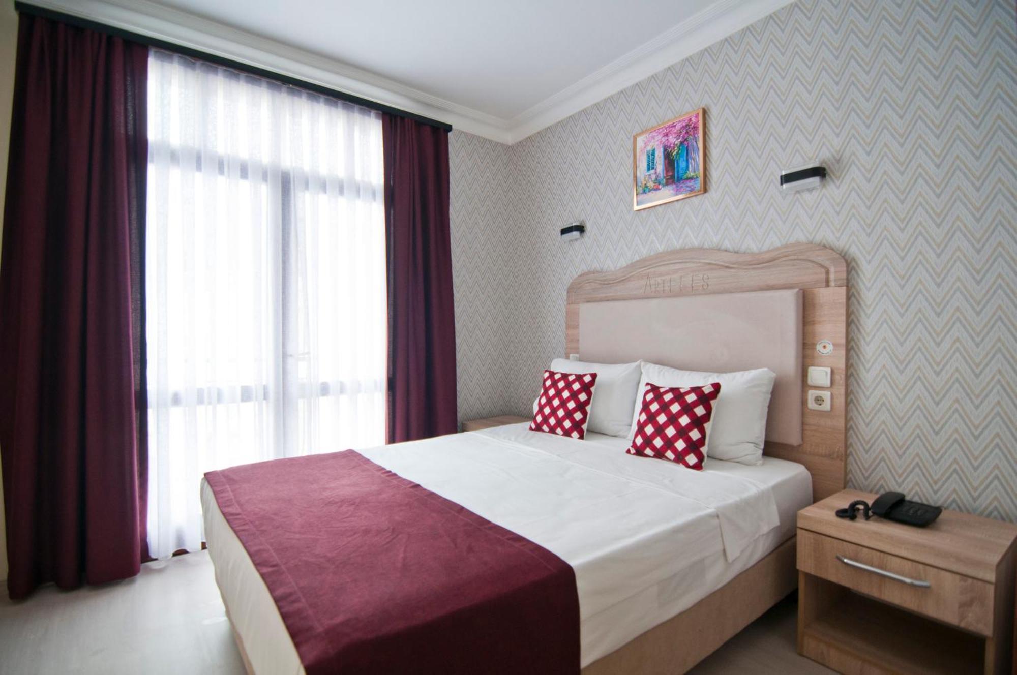 Artefes Old Hotel