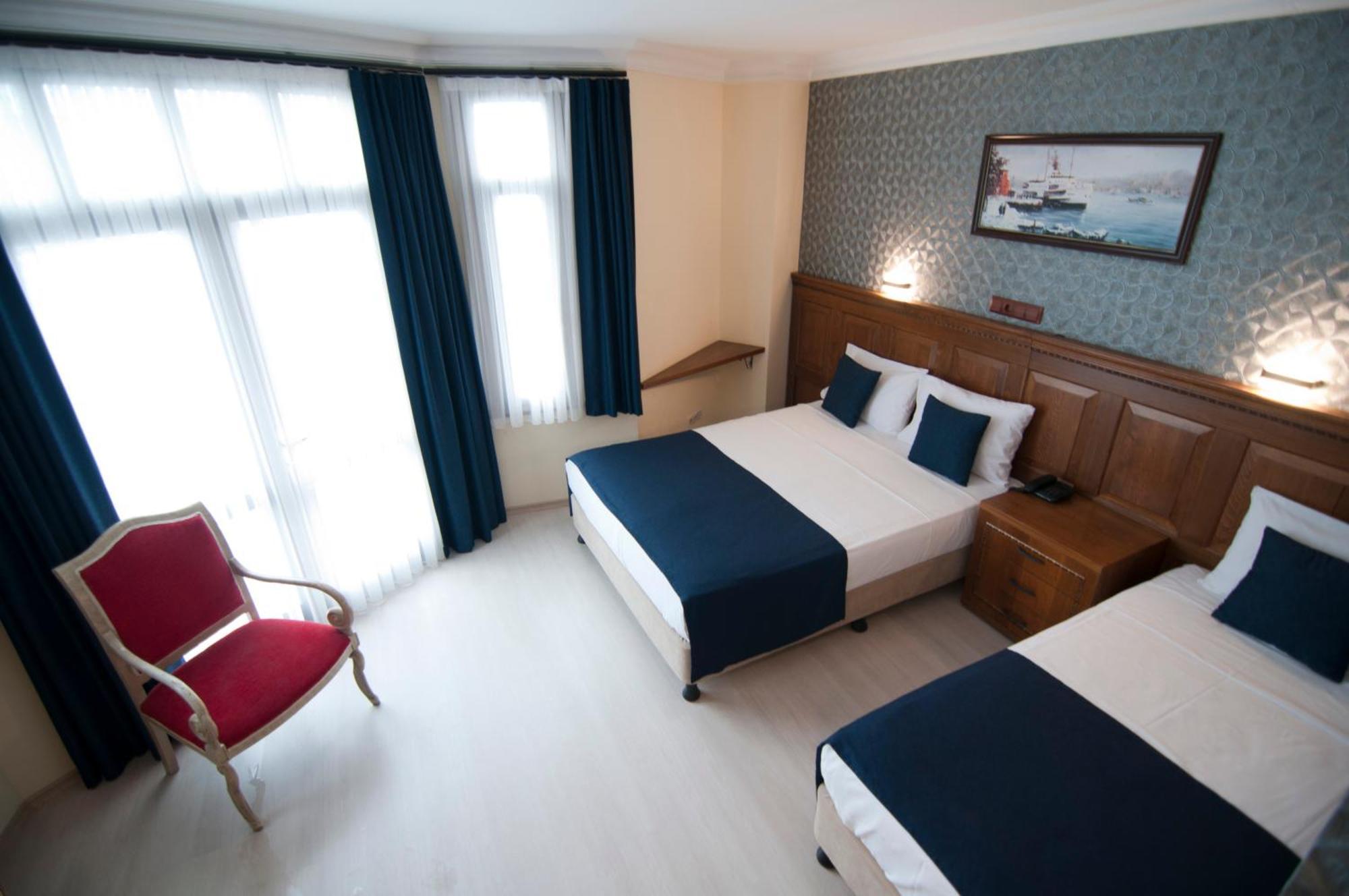 Hotel Artefes Old 4*