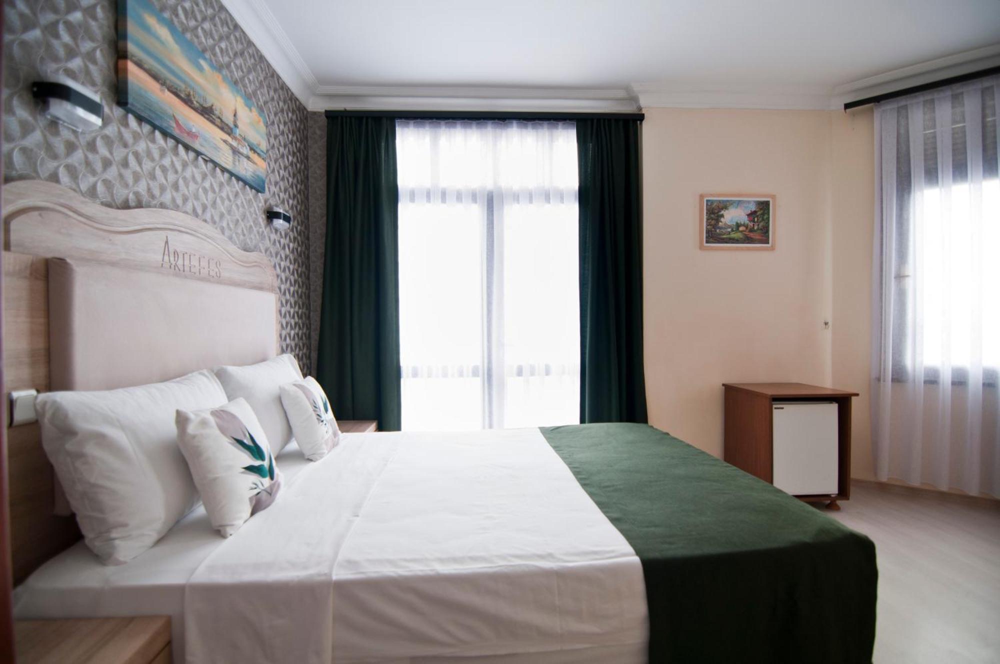 Artefes Old Hotel