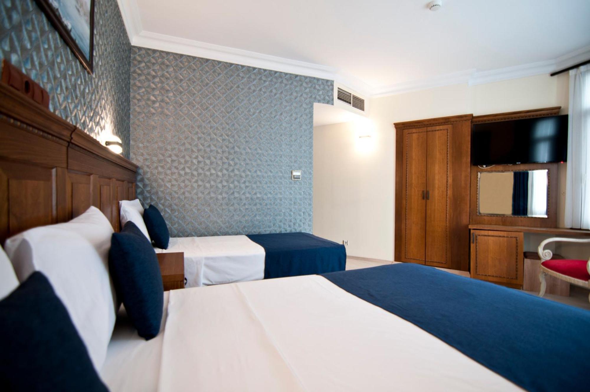 Artefes Old Hotel 4*