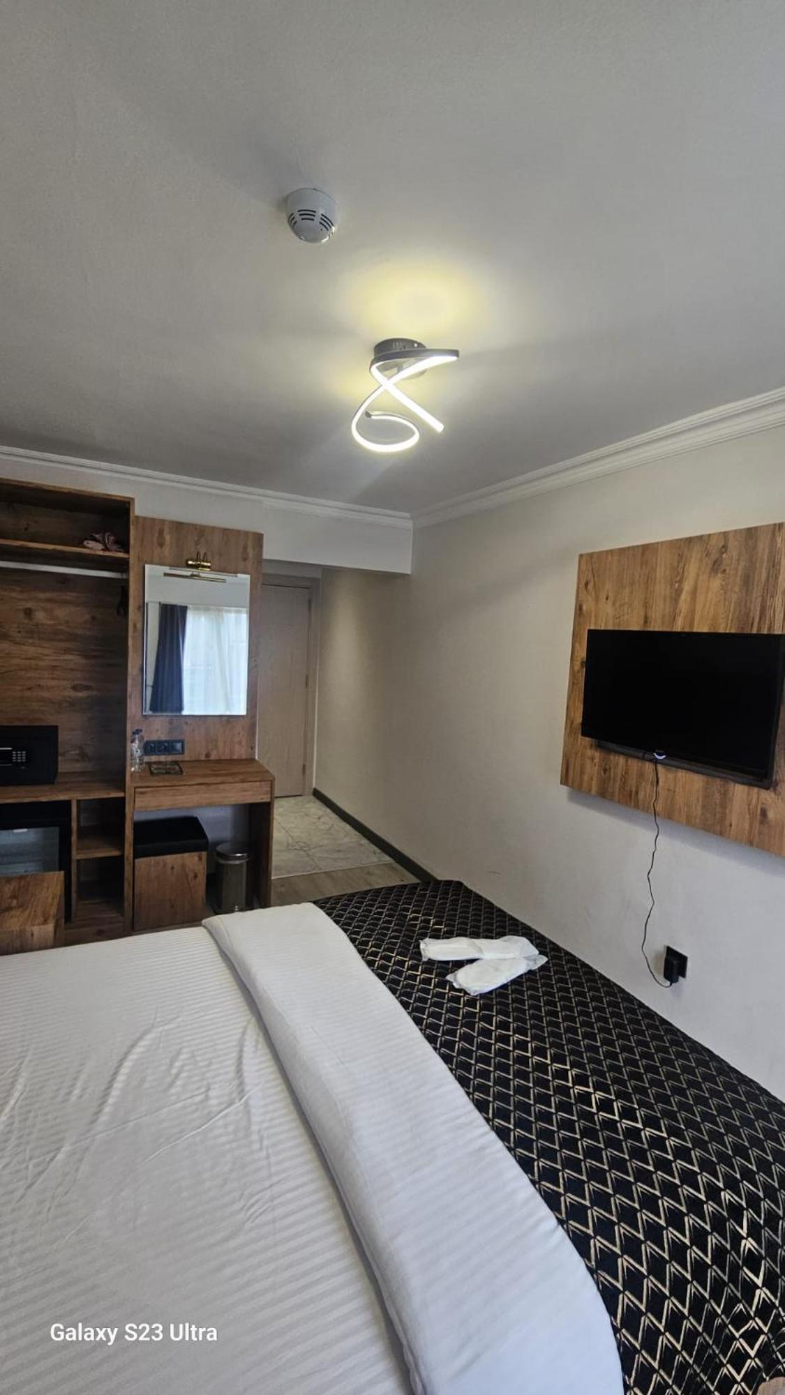 Sirkeci Point 3*
