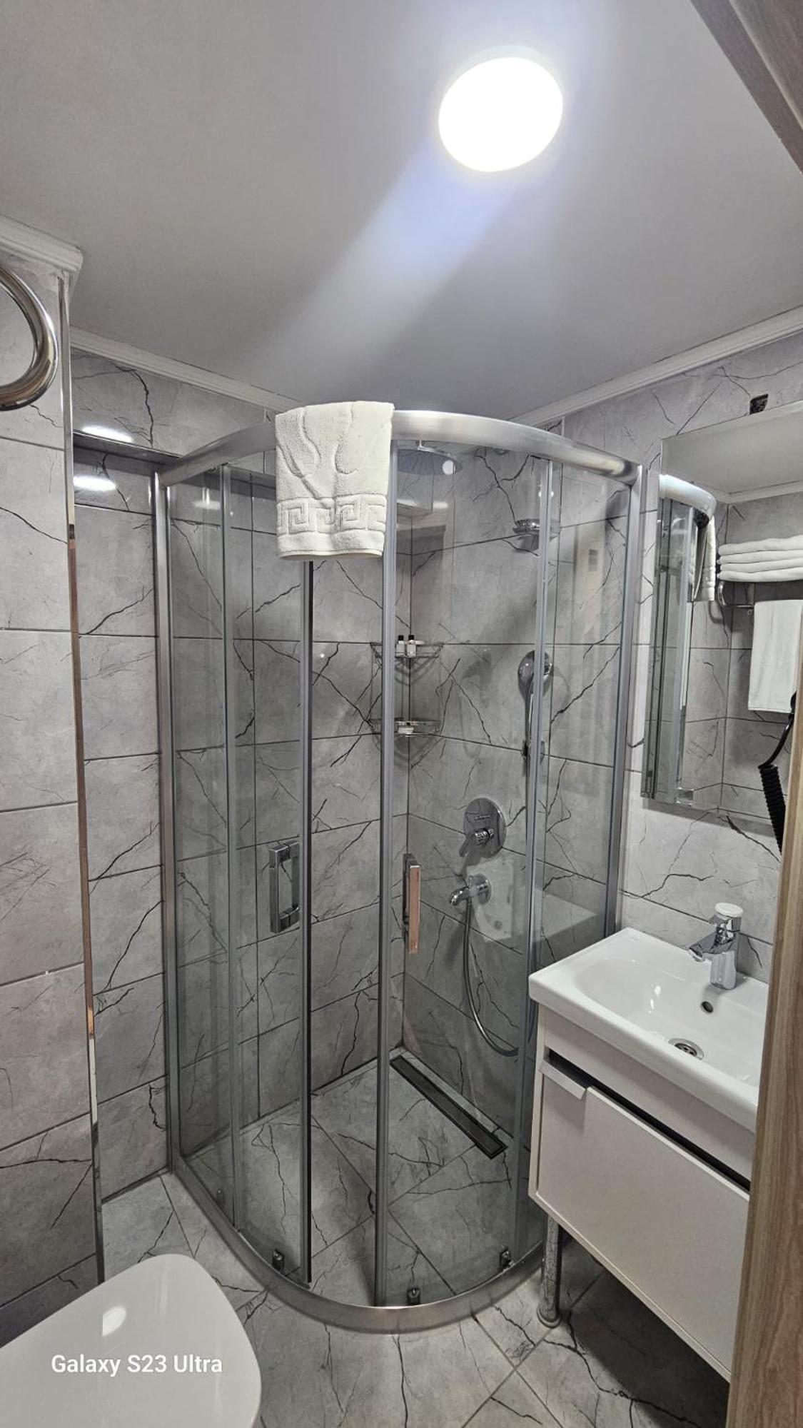 Sirkeci Point 3*