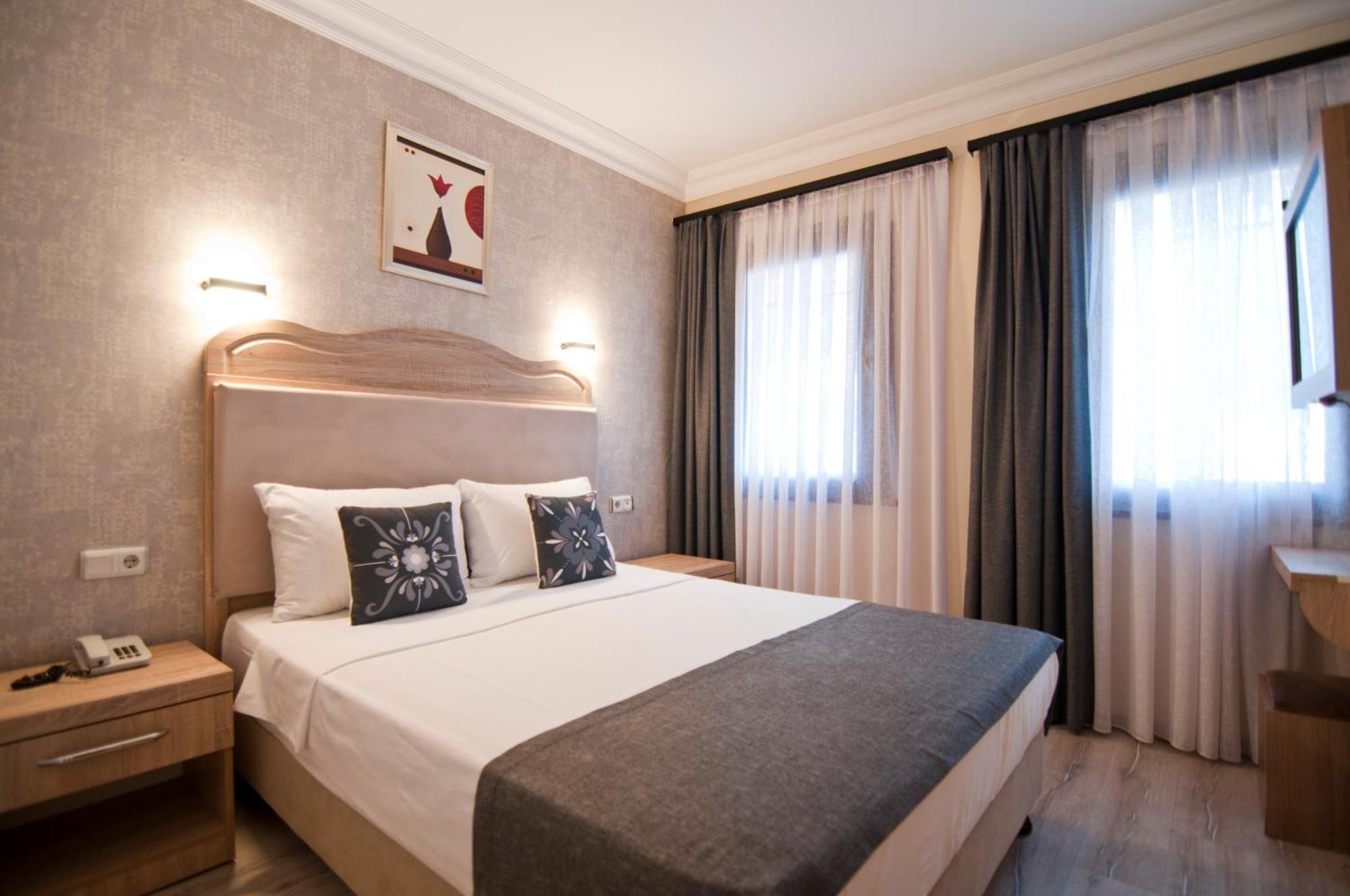 Artefes Old Hotel 4*