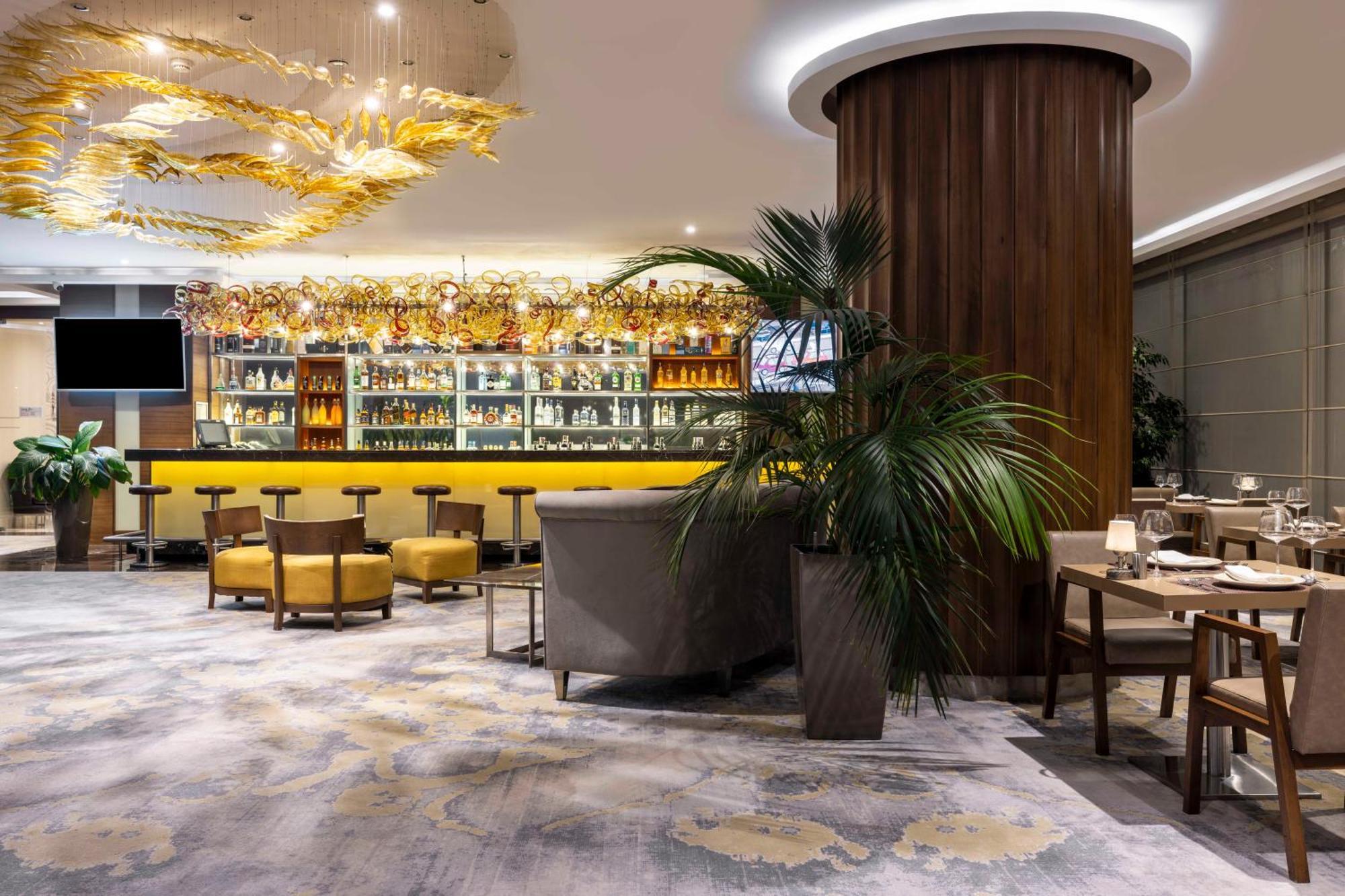 Ramada Plaza By Wyndham Tekstilkent Hotel 5*