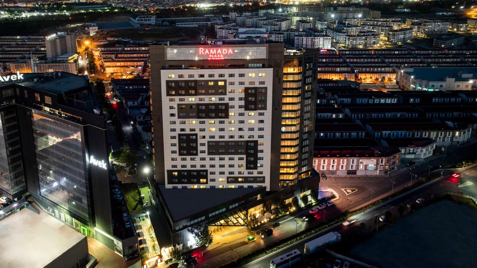 Ramada Plaza By Wyndham Tekstilkent Hotel