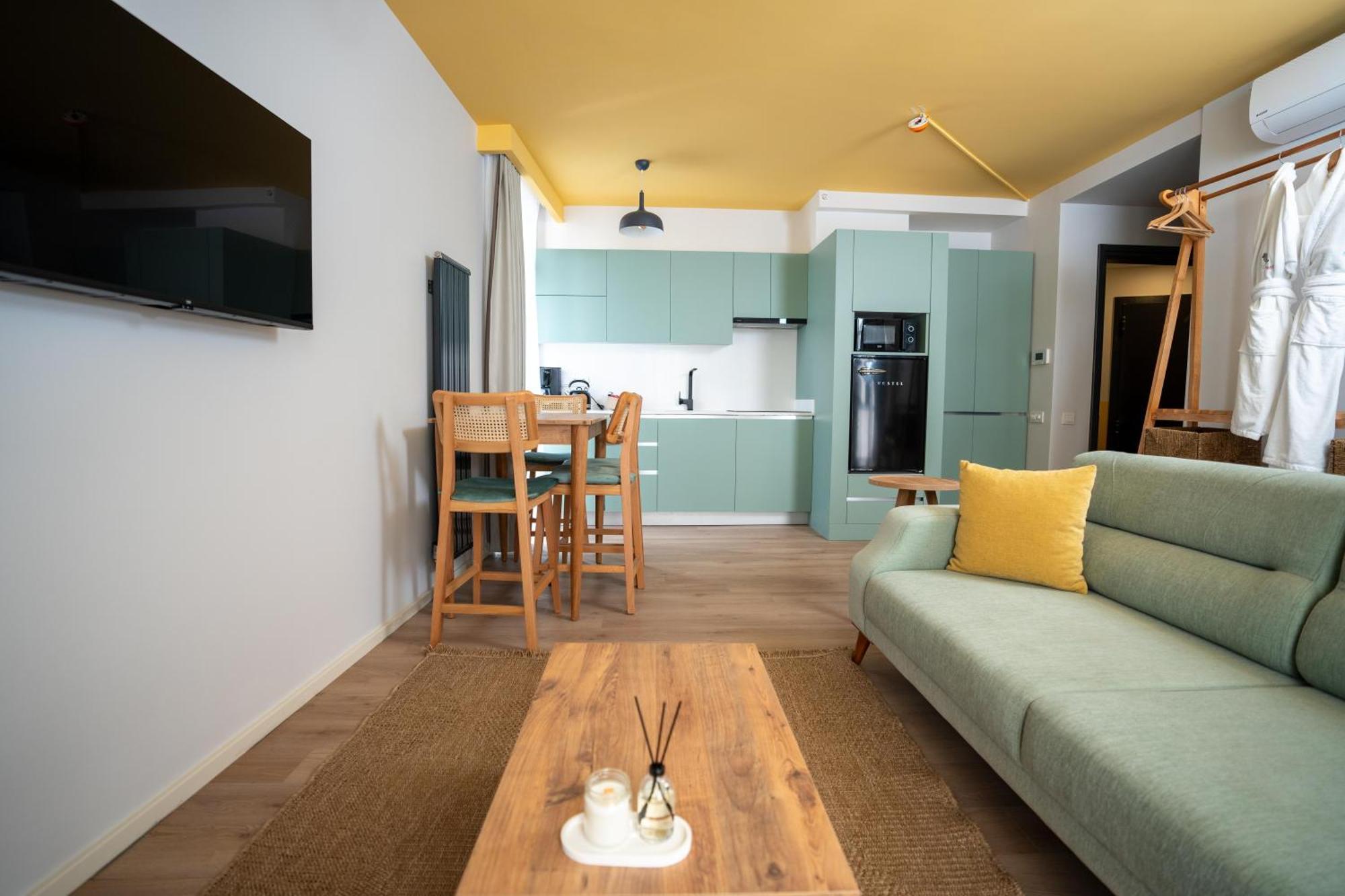 Bird Nest Aparthotel *