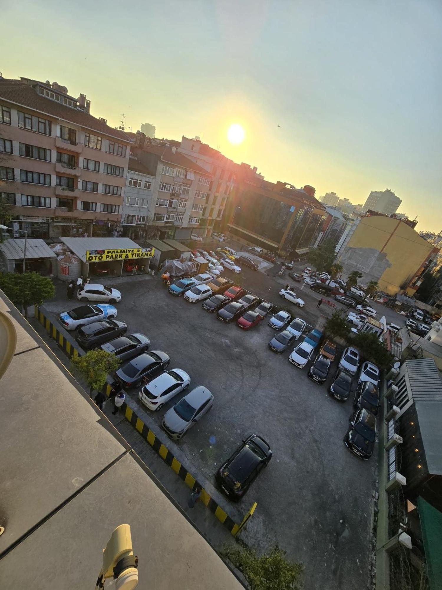 Hotel Rays Bakirkoey Center 3*