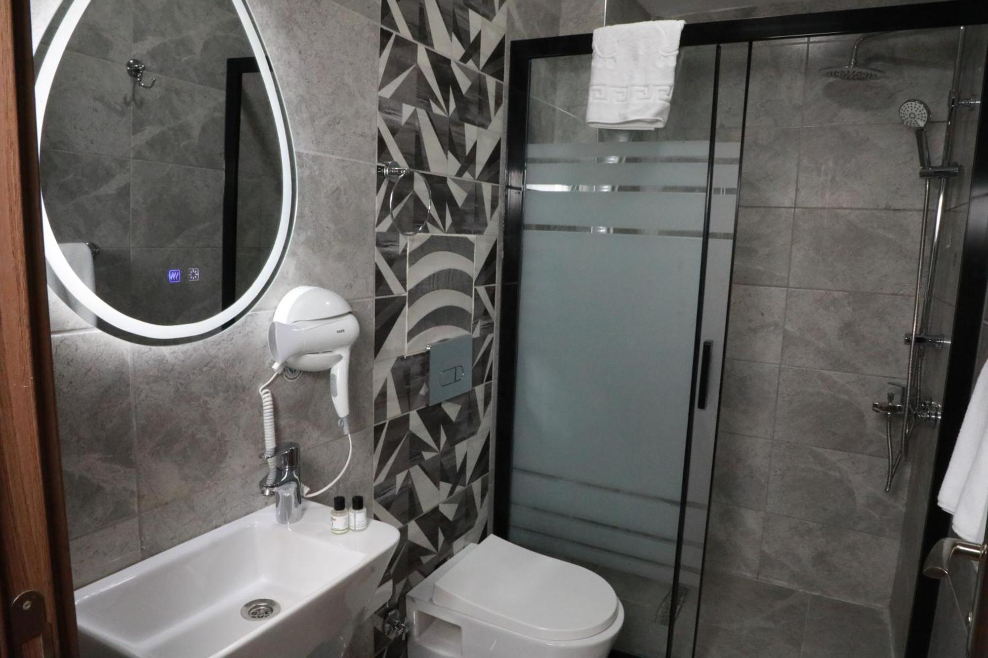 Rays Bakirkoey Center Hotel 3*