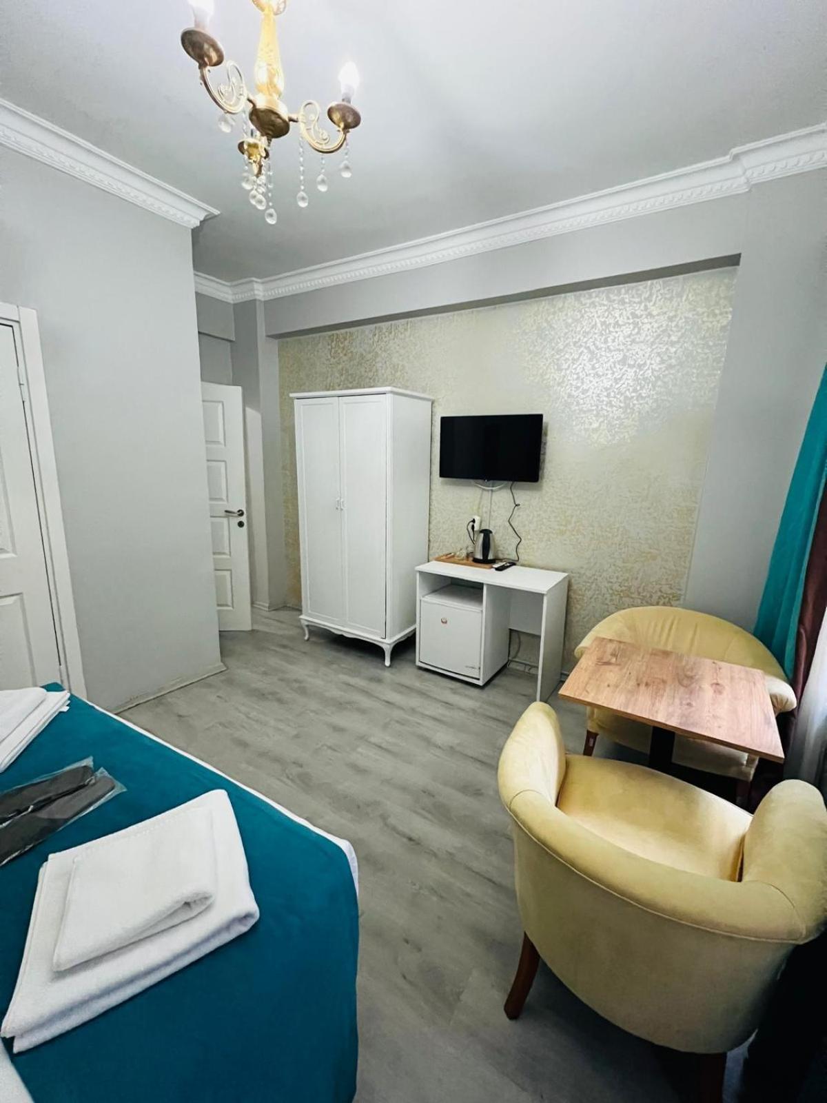 Bed & Breakfast Taksim Dora