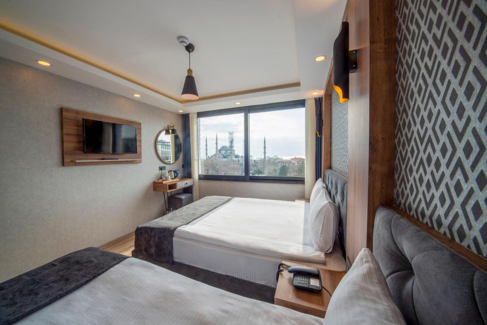 Otel World Heritage Center 2*