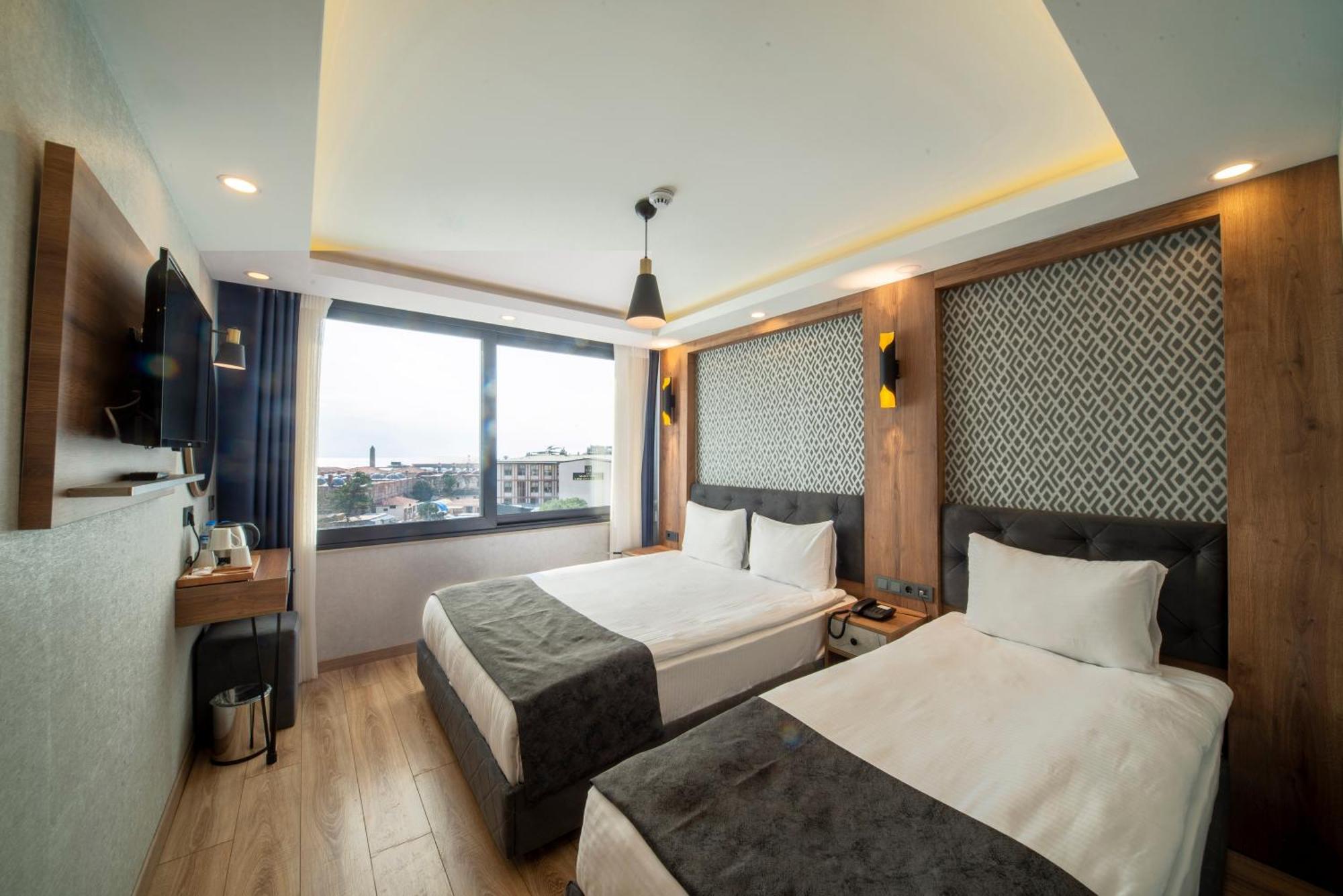Otel World Heritage Center 2*