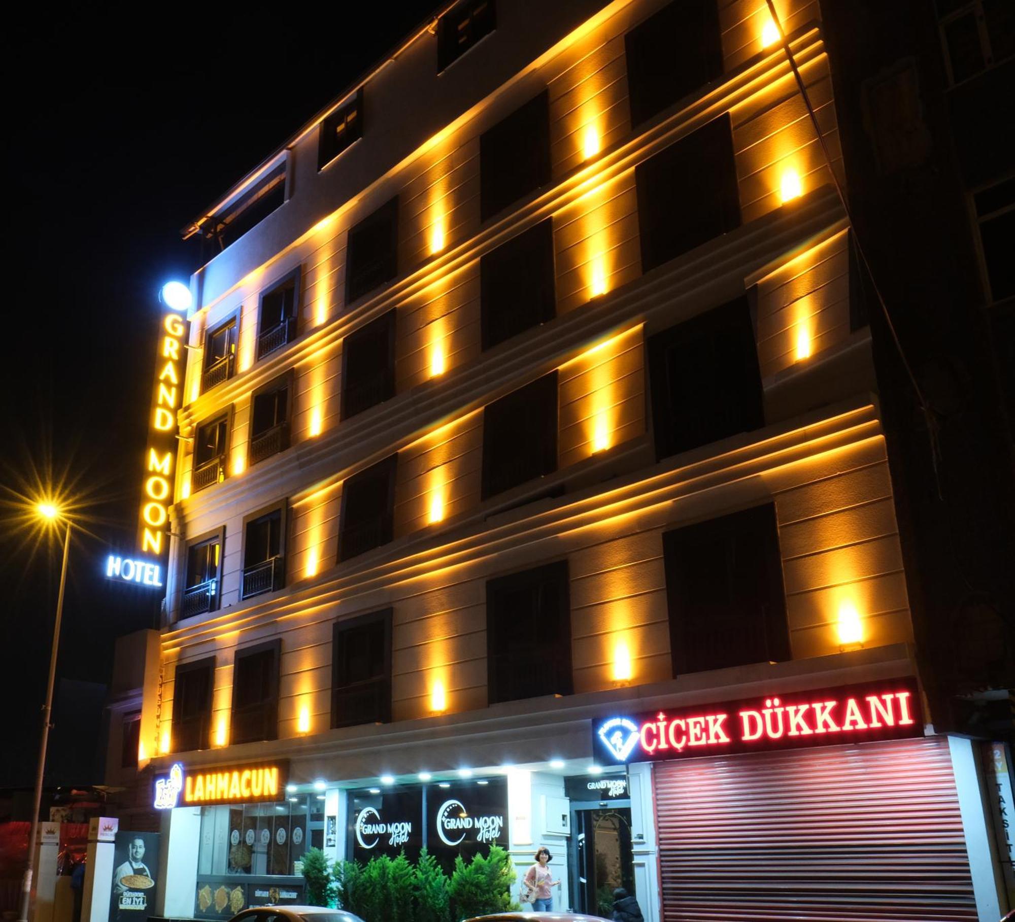 Grand Moon *
