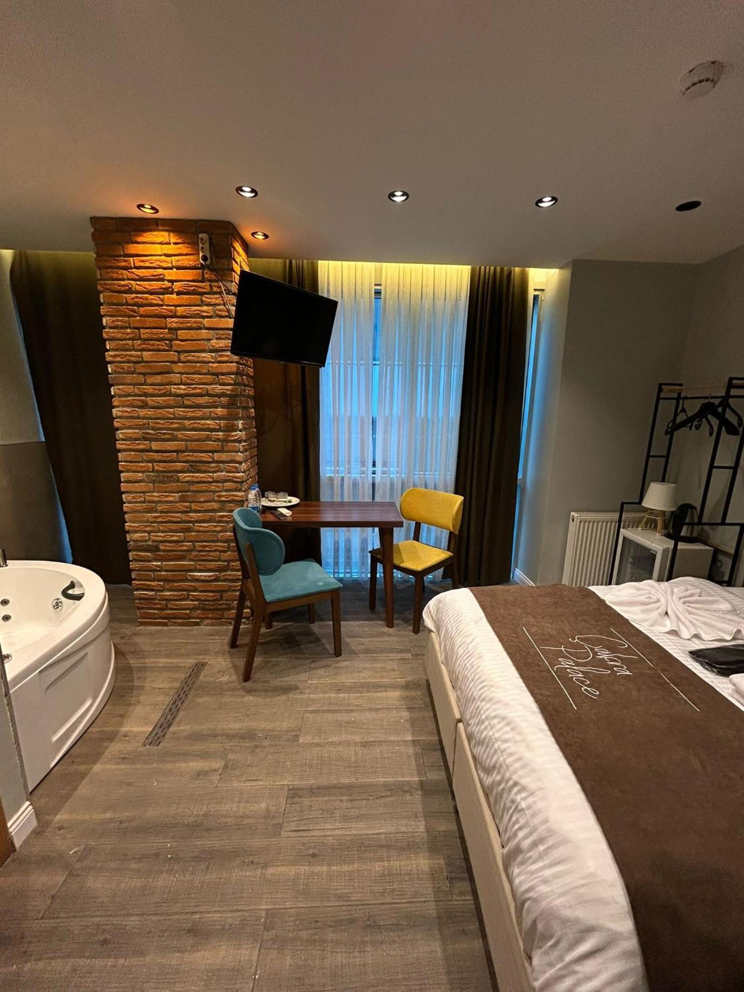 Cakra Palace Aparthotel