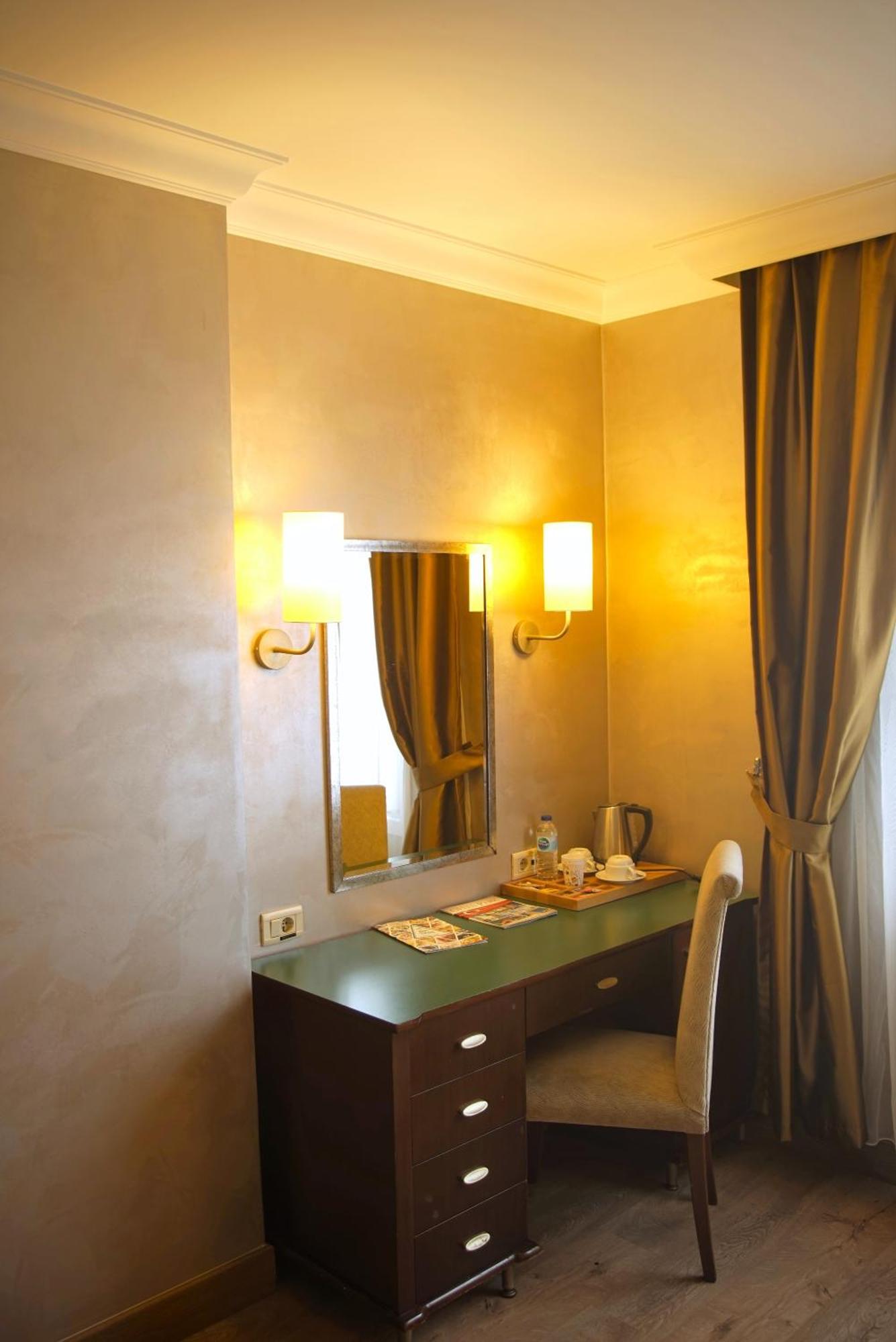 Otel The Park Merter *