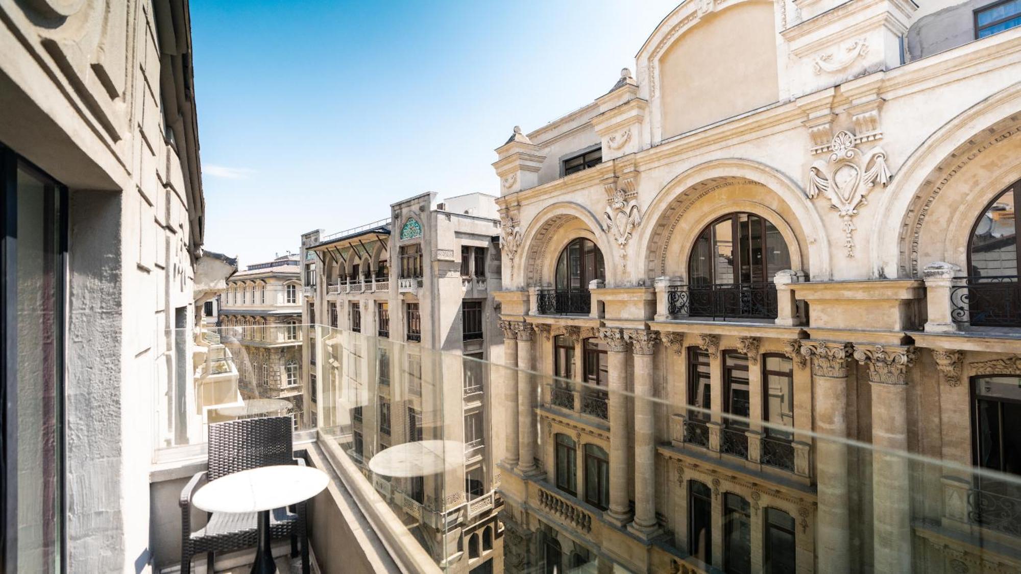 Decamondo Aparthotel