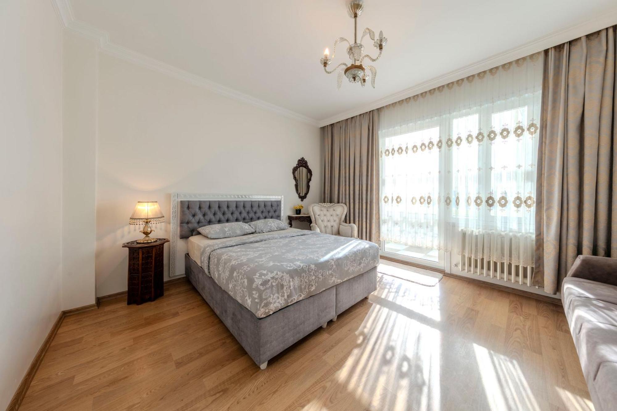 Dilek Istanbul