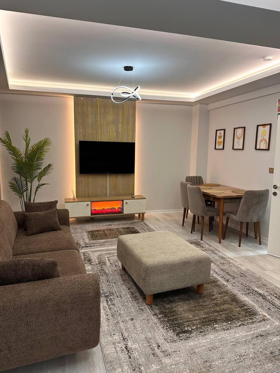 Apartment Zara's In *