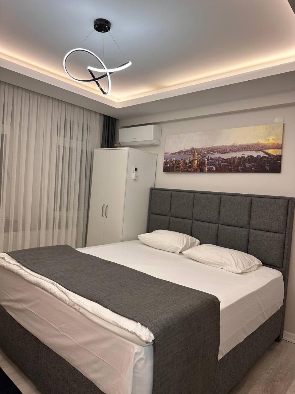 Zara's In Apartment Istanbul