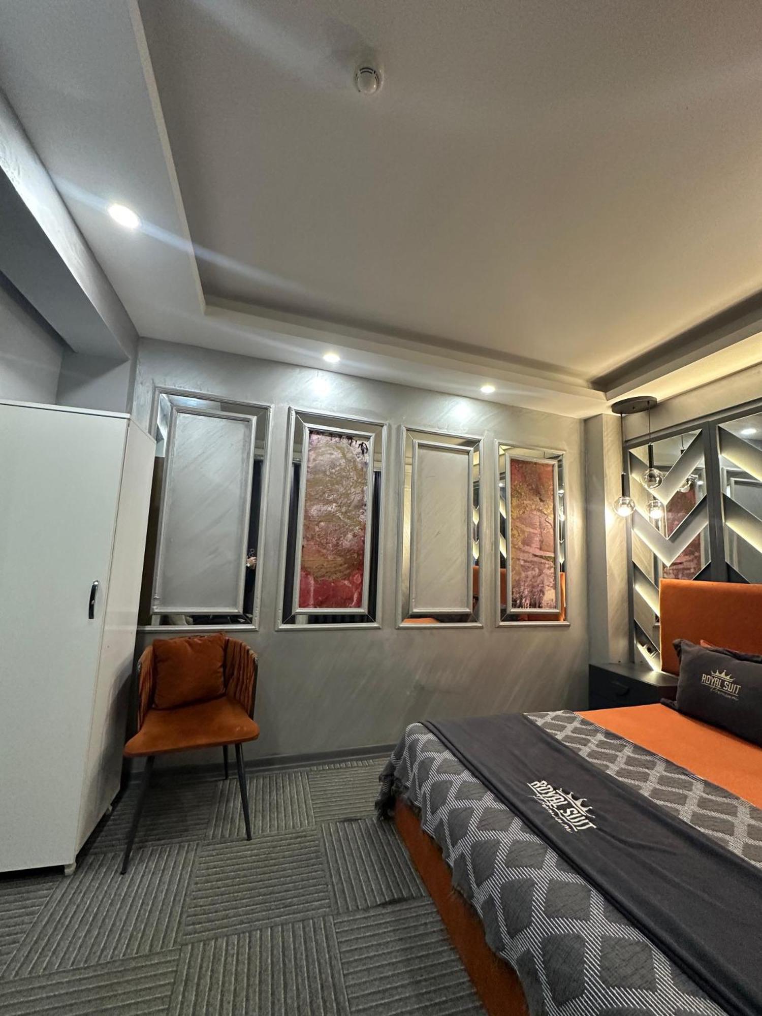 Royal Premium Hotel