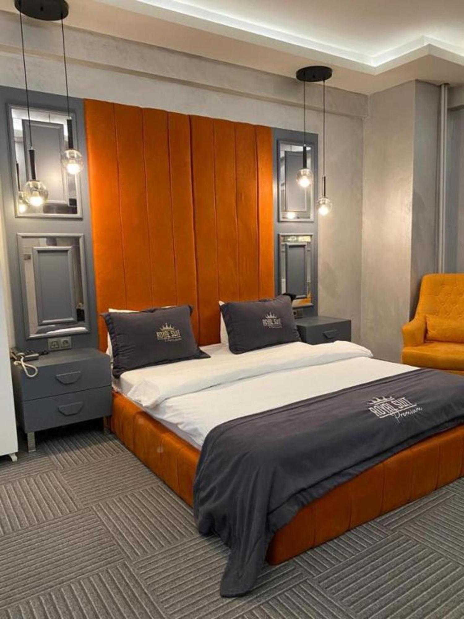 Royal Premium Hotel