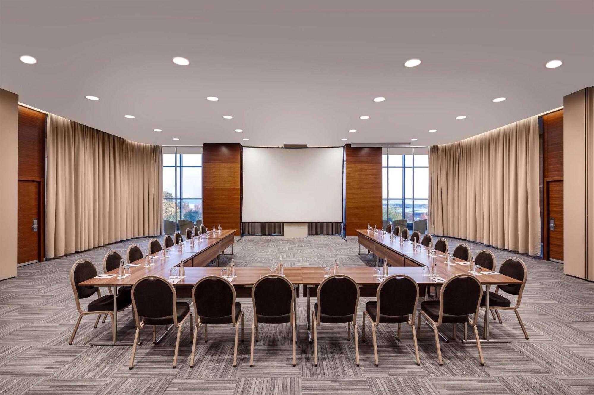 Hotel Sheraton Atakoy 5*