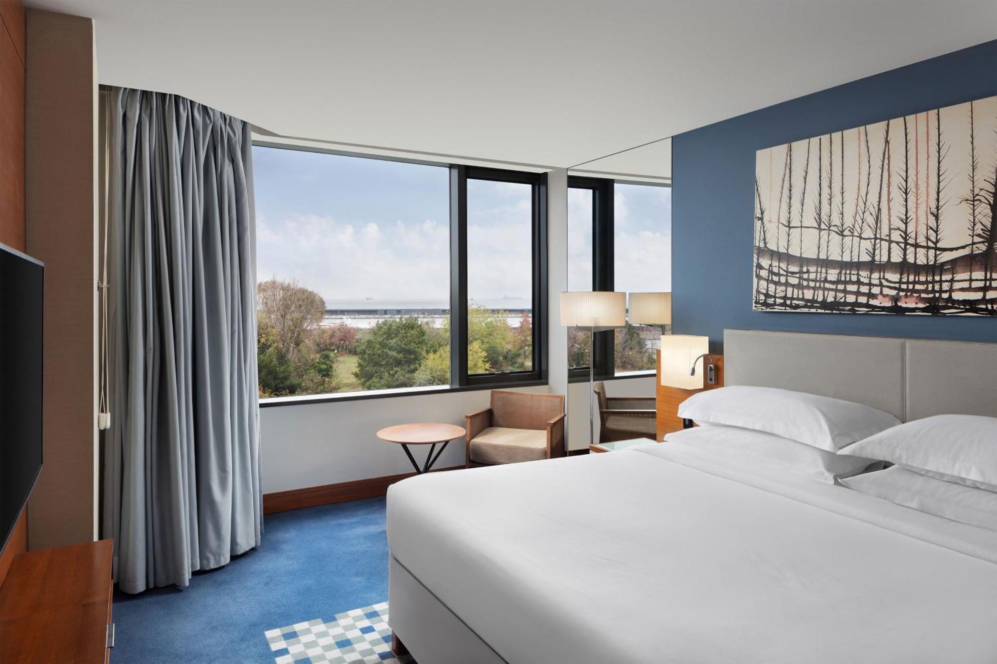 Hotel Sheraton Atakoy 5*