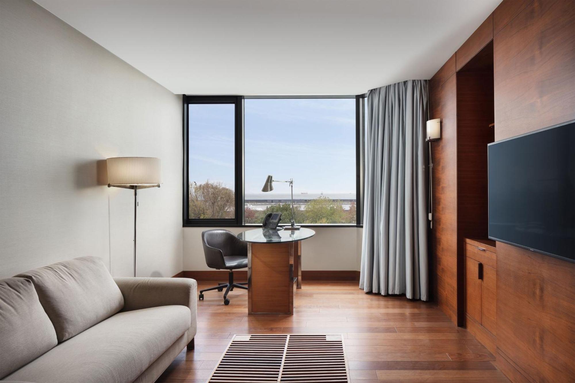 Hotel Sheraton Atakoy 5*