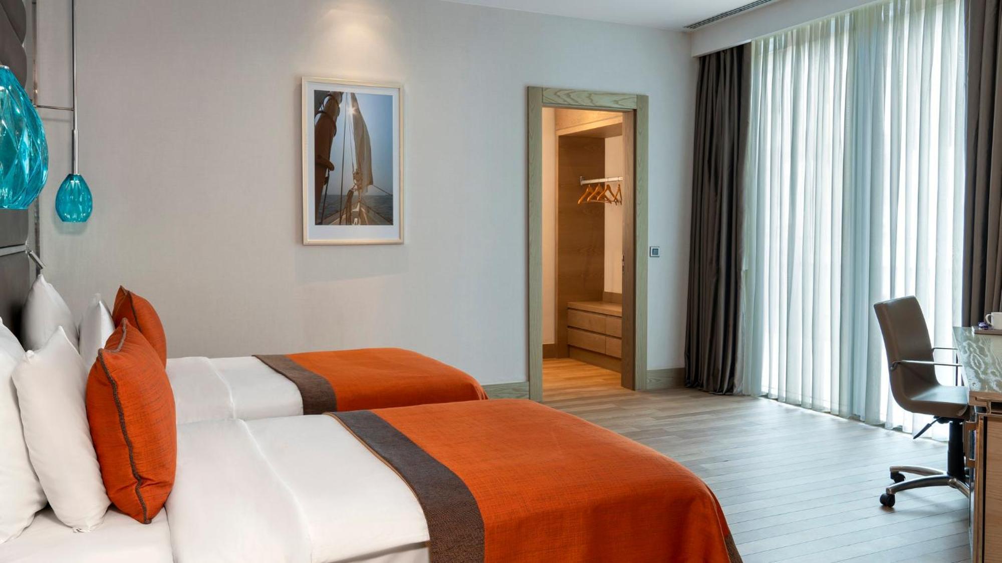 Hotel Crowne Plaza Florya By Ihg 5*