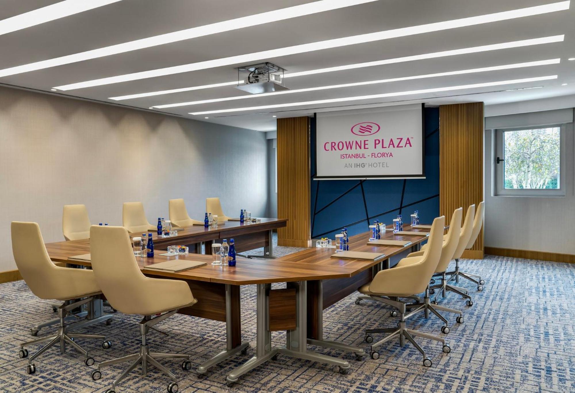Crowne Plaza Florya By Ihg 5*