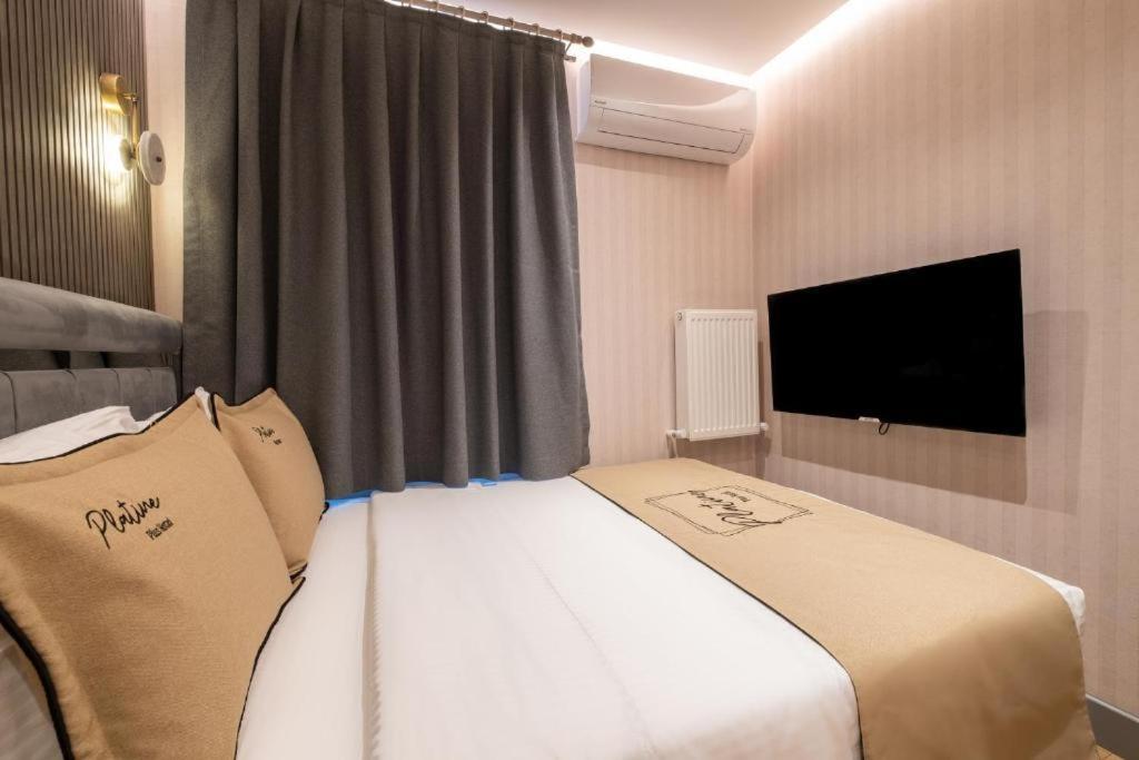 The By Platine Hotel