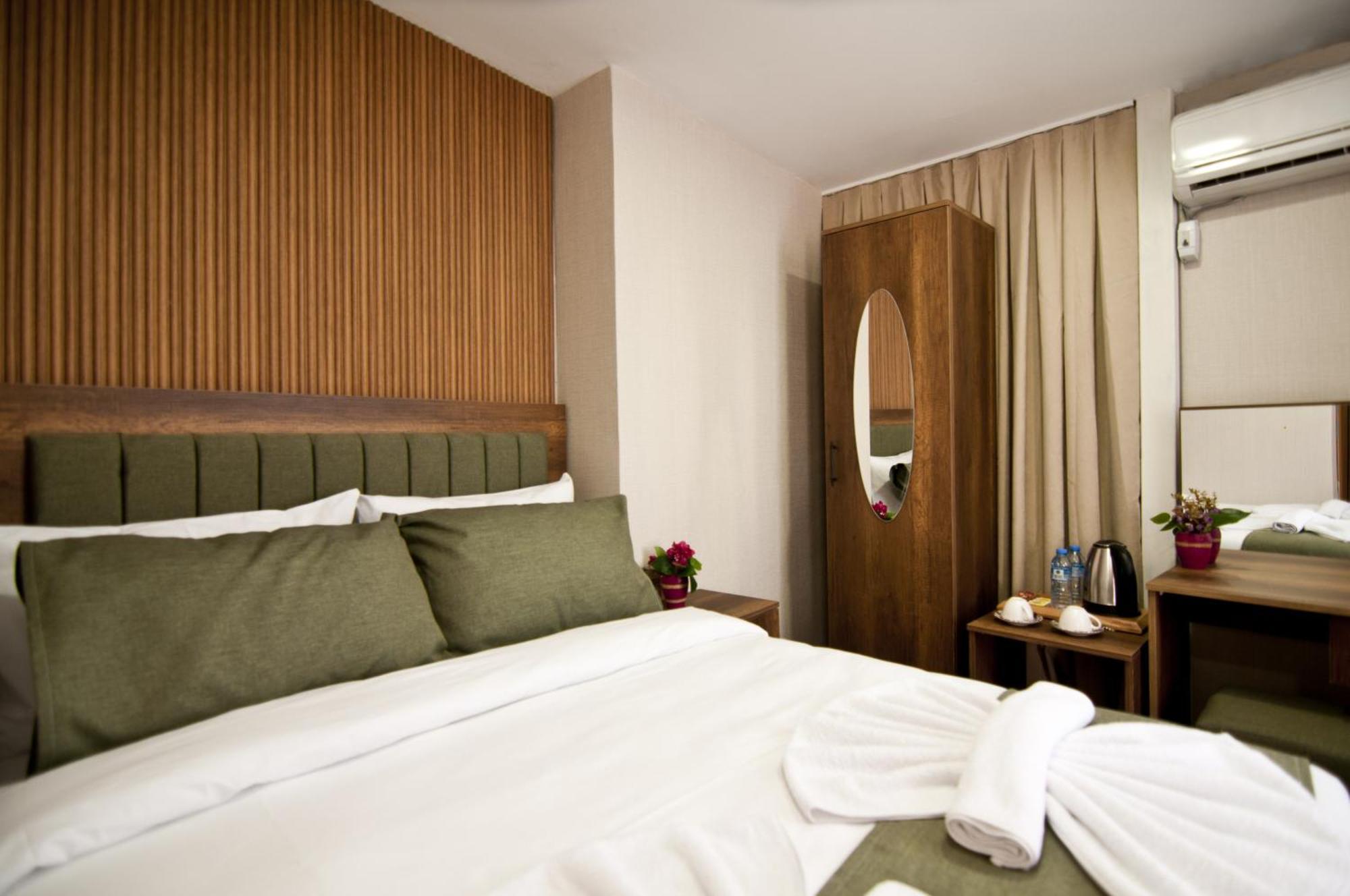 Aurora Eco Otel *