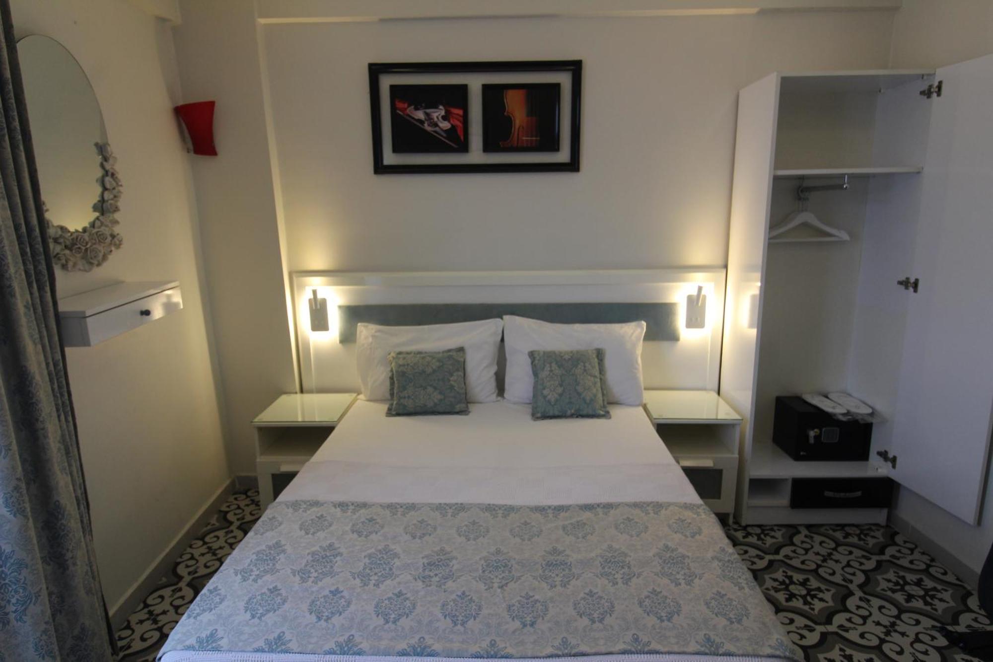 Lemon Aparthotel 3*