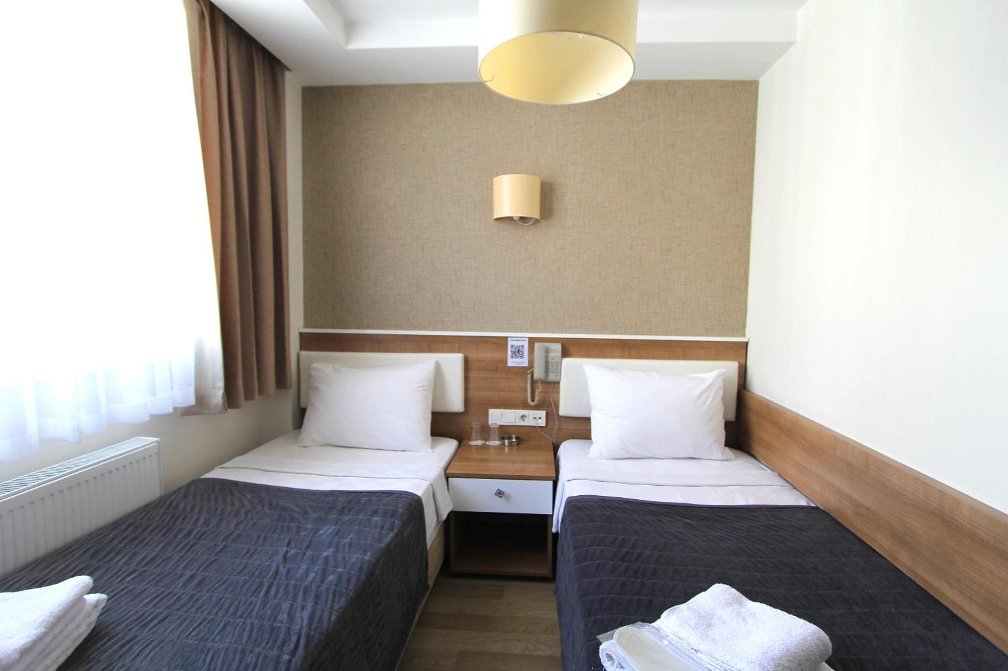 Hotel Metrohill *