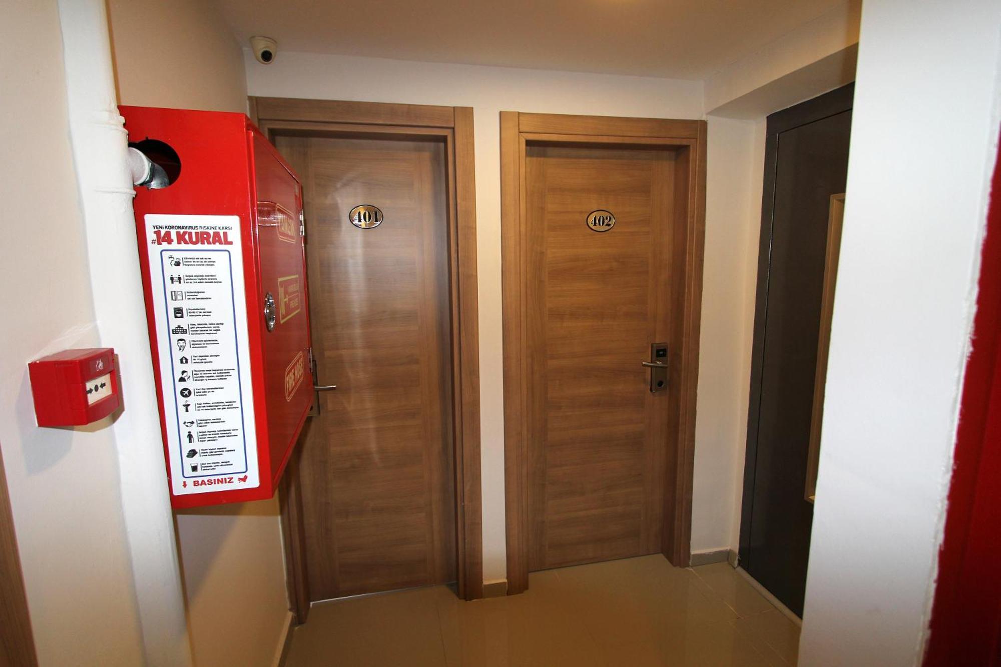 Metrohill Hotel *