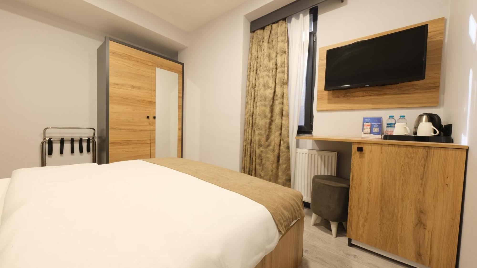 Sirius Deluxe Hotel 4*