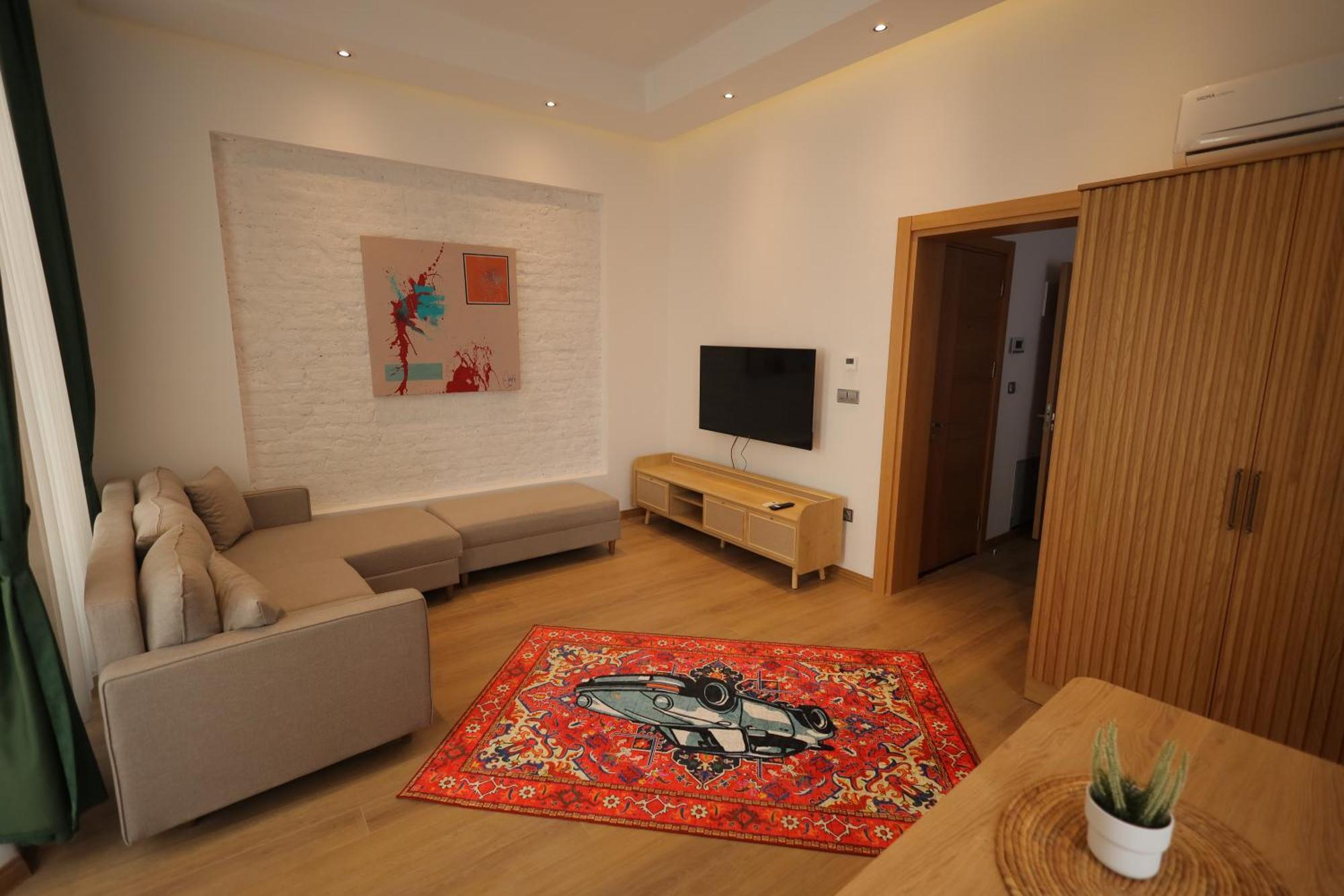 Essa Pera Apartment